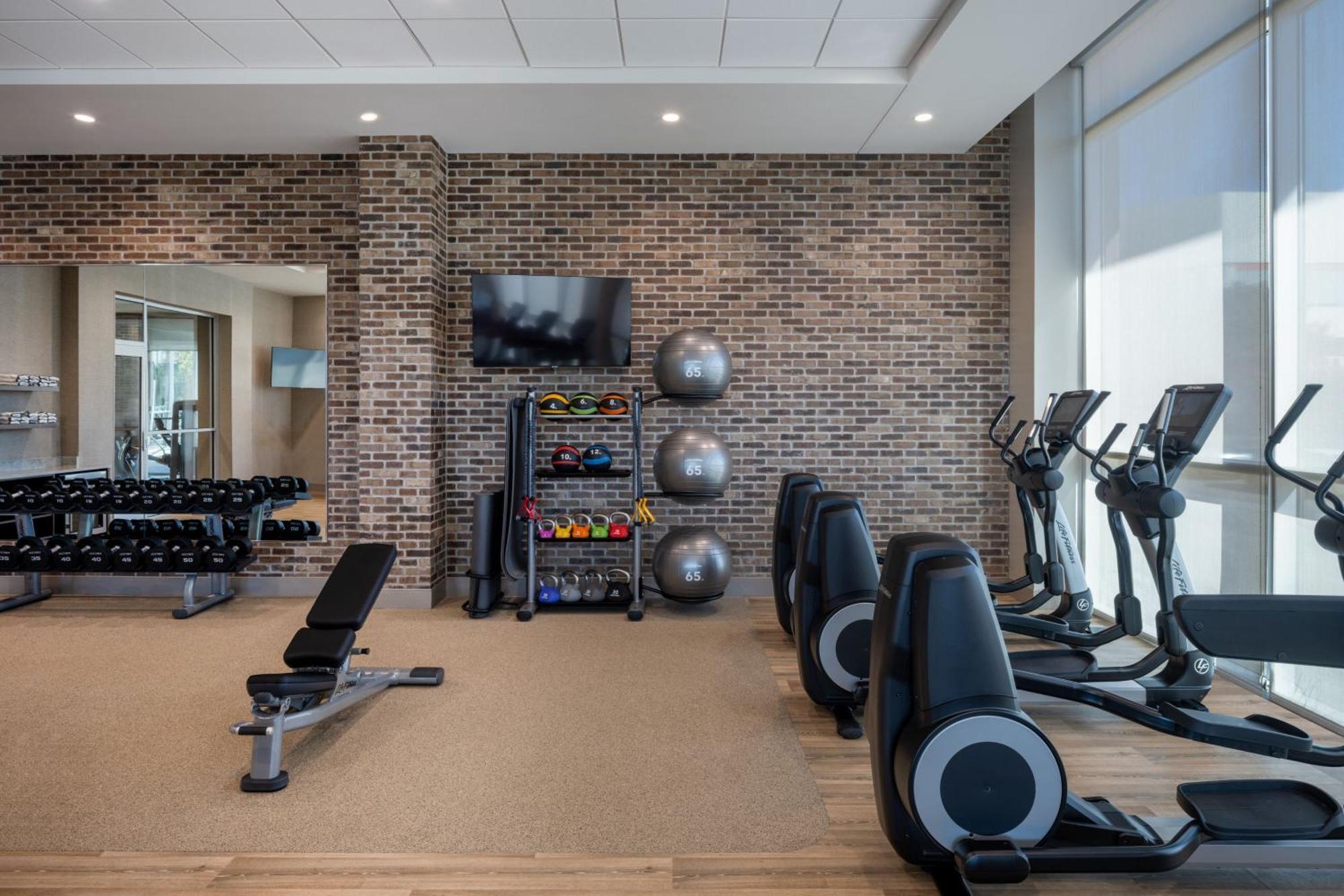Delta Hotels By Marriott Wichita Falls Convention Center Buitenkant foto