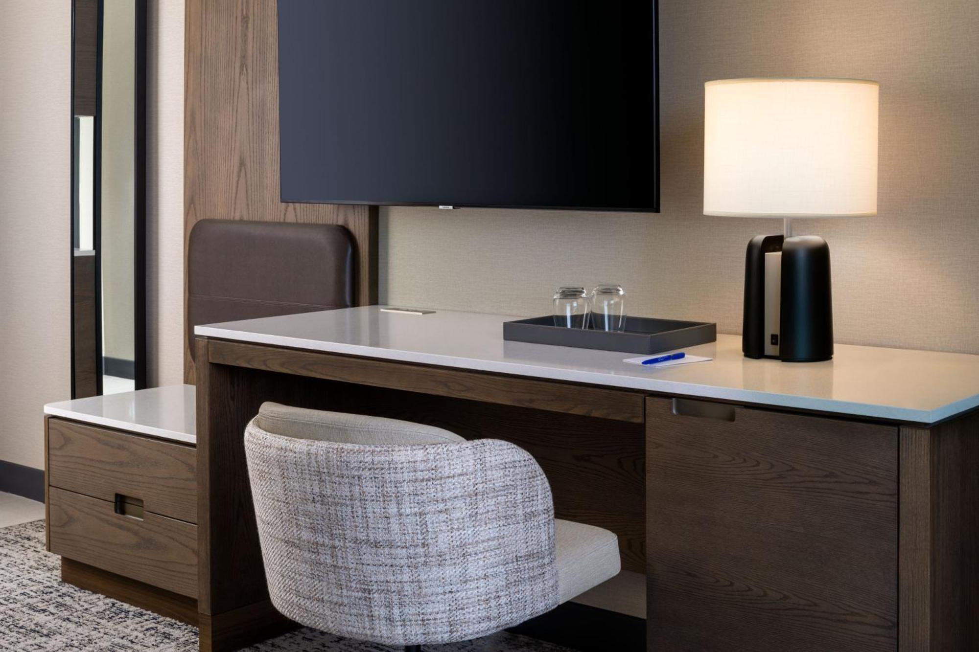 Delta Hotels By Marriott Wichita Falls Convention Center Buitenkant foto